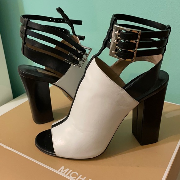 Michael Kors collection triple buckle sandals - Picture 1 of 11